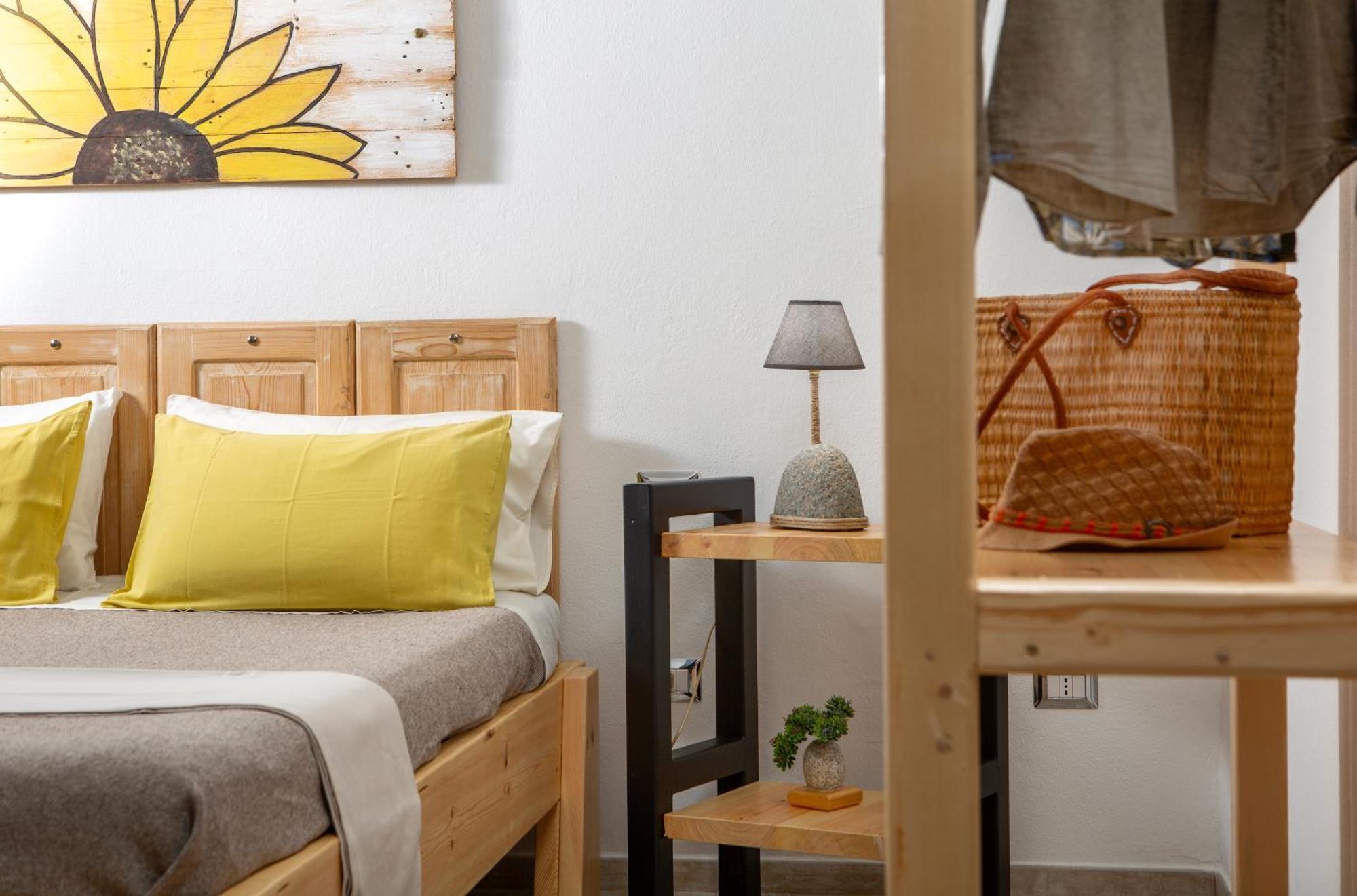 B&B Les Chambres Rooms & Suite Santa Teresa Gallura Bagian luar foto