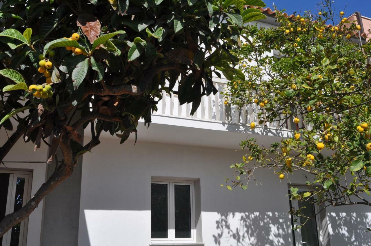 B&B Les Chambres Rooms & Suite Santa Teresa Gallura Bagian luar foto